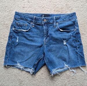 Women's GAP Distressed 5" Inseam Denim Shorts Size 4/27